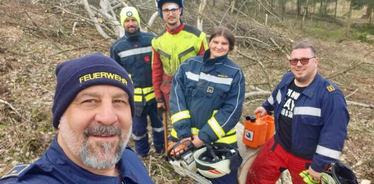 Technische Übung • Umgang mit der Motorkettensäge